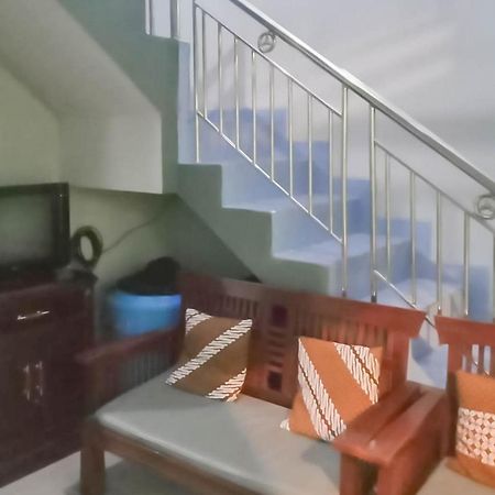 Triyoga Homestay Syariah Redpartner Sangkanurip ภายนอก รูปภาพ