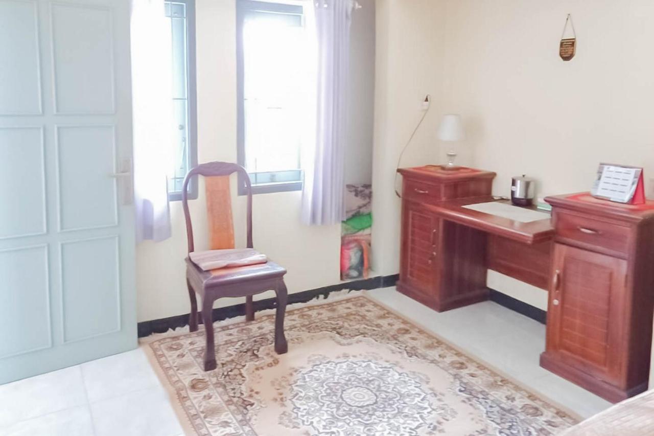Triyoga Homestay Syariah Redpartner Sangkanurip ภายนอก รูปภาพ