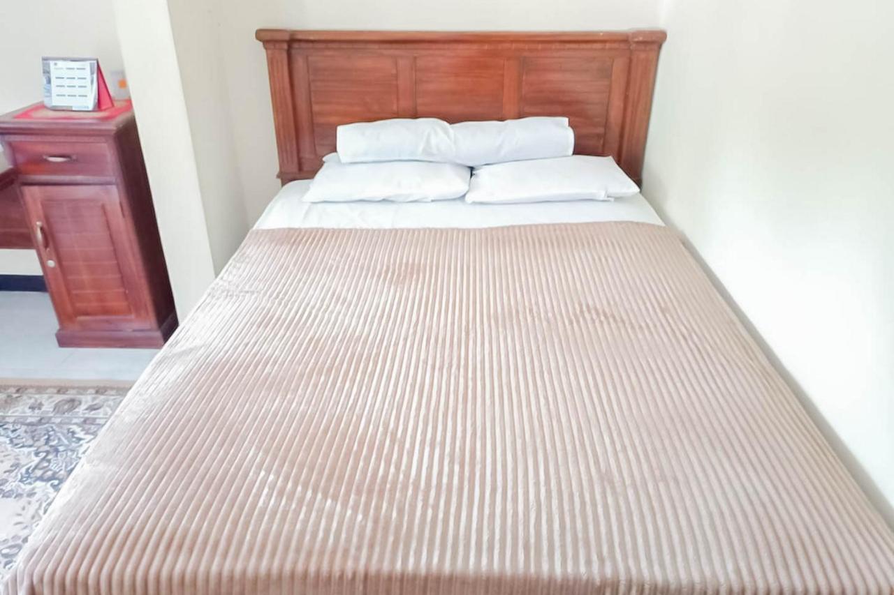 Triyoga Homestay Syariah Redpartner Sangkanurip ภายนอก รูปภาพ